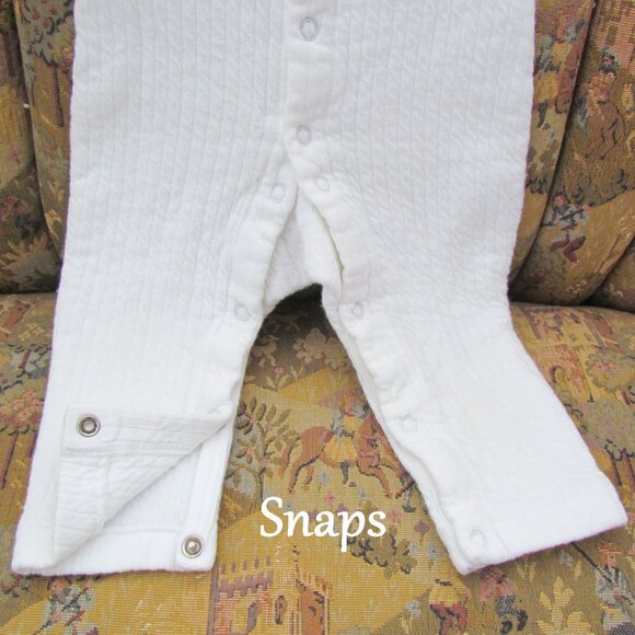 WHITE BABY LONG SLEEVE ONESIE, VINTAGE COTTON w SNAPS, 12 M, BABY STEPS, EUC - Picture 3 of 8